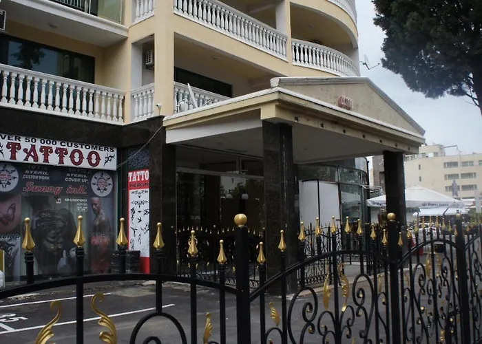 Apartament Miramar Front Self Catering No Swim Pool Access