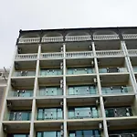 Miramar Front Self Catering No Swim Pool Access 아파트