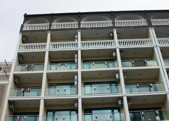 Miramar Front Self Catering No Swim Pool Access Apartament