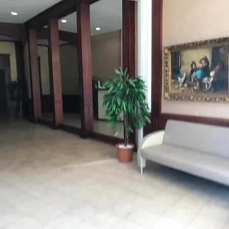 Miramar Front Self Catering Apartment *