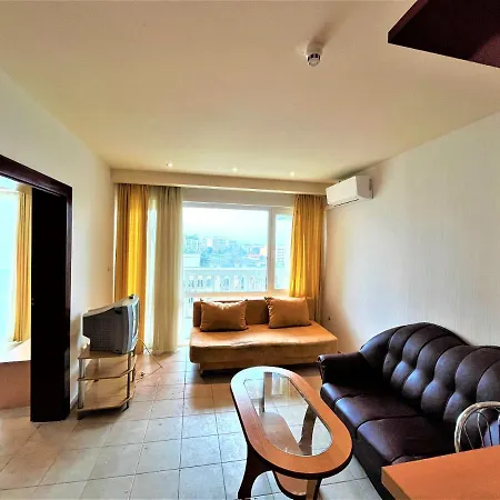 Miramar Front Self Catering