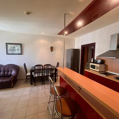 Apartman Miramar Front Self Catering No Swim Pool Access