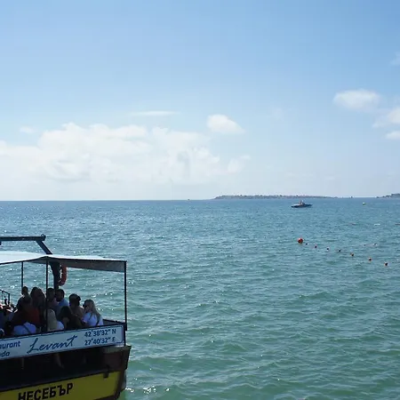 Miramar Front Self Catering No Swim Pool Access Apartament *