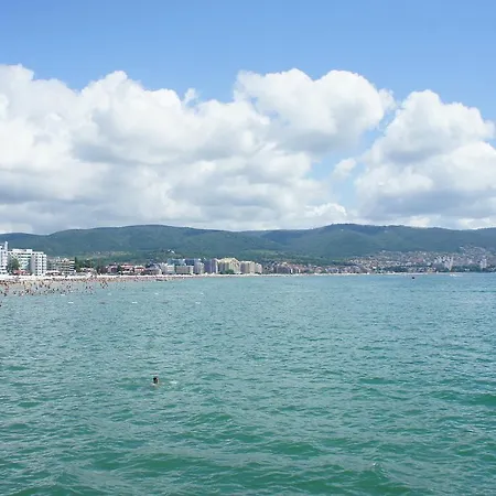 Miramar Front Self Catering Слънчев бряг