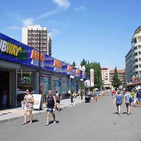 Apartament Miramar Front Self Catering No Swim Pool Access *