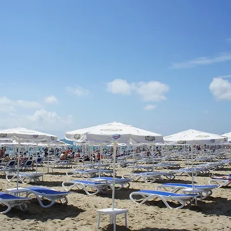 Miramar Front Self Catering No Swim Pool Access 公寓 *