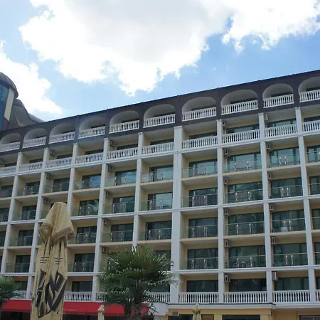 Apartament Miramar Front Self Catering No Swim Pool Access *