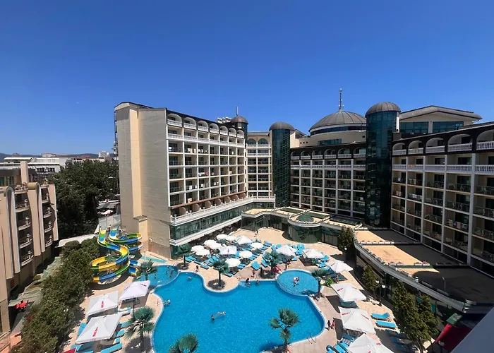 Apartman Miramar Front Self Catering No Swim Pool Access *