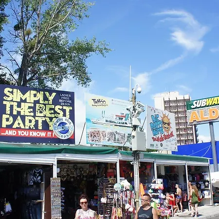 アパート Miramar Front Self Catering No Swim Pool Access