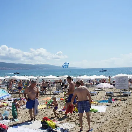 Miramar Front Self Catering No Swim Pool Access アパート サニービーチ