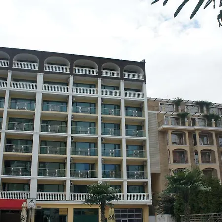 アパート Miramar Front Self Catering No Swim Pool Access *