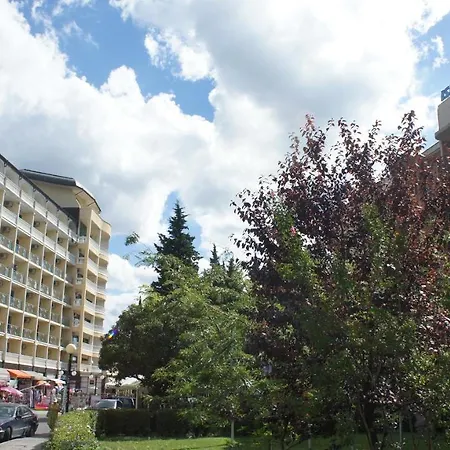 Miramar Front Self Catering No Swim Pool Access * サニービーチ