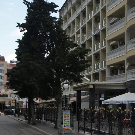 Miramar Front Self Catering No Swim Pool Access アパート